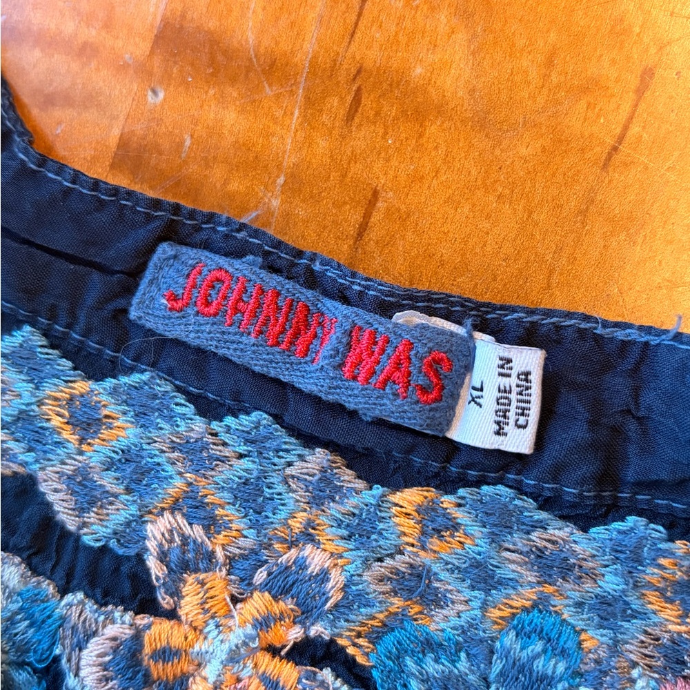 Johnny Was embroidered tunic top - Picture 2 of 7